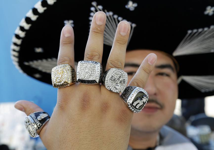 San Antonio ha regalato un anello a tutti i suoi tifosi. Ap